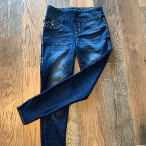 Rock & Republic pull on jeans